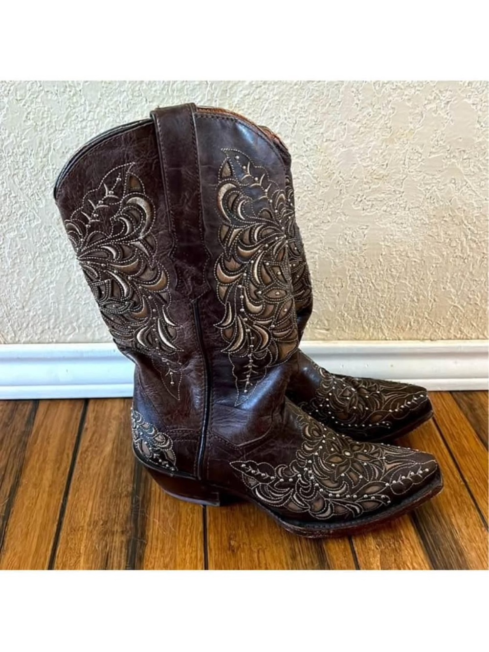 Wildflowers Brown Leather Boot Interior Branding